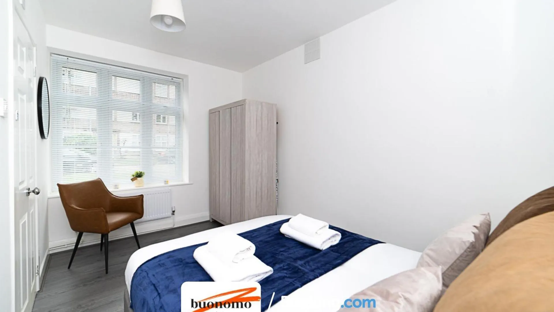 Three Bedroom Apartment At Buonomo Stays Short Lets & Serviced Accommodation With Netflix & Games Londra Regno Unito