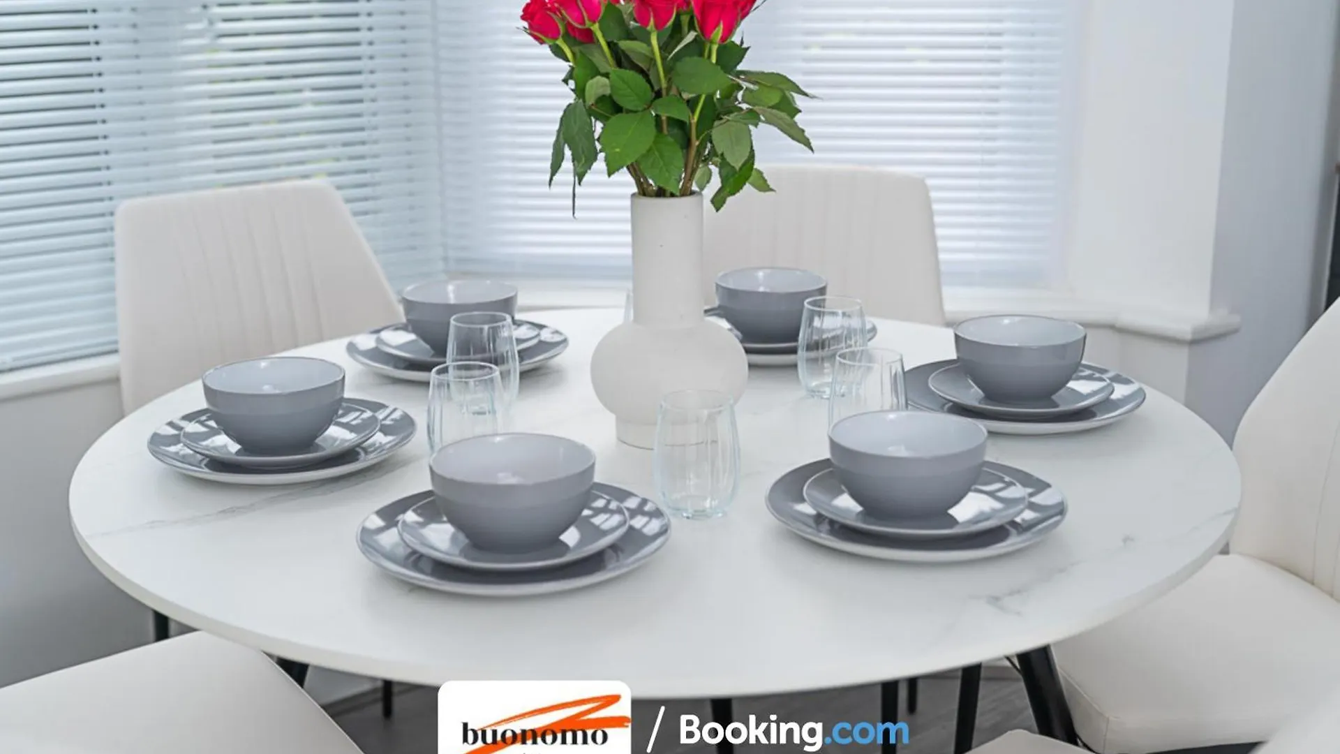 Three Bedroom Apartment At Buonomo Stays Short Lets & Serviced Accommodation With Netflix & Games Londra