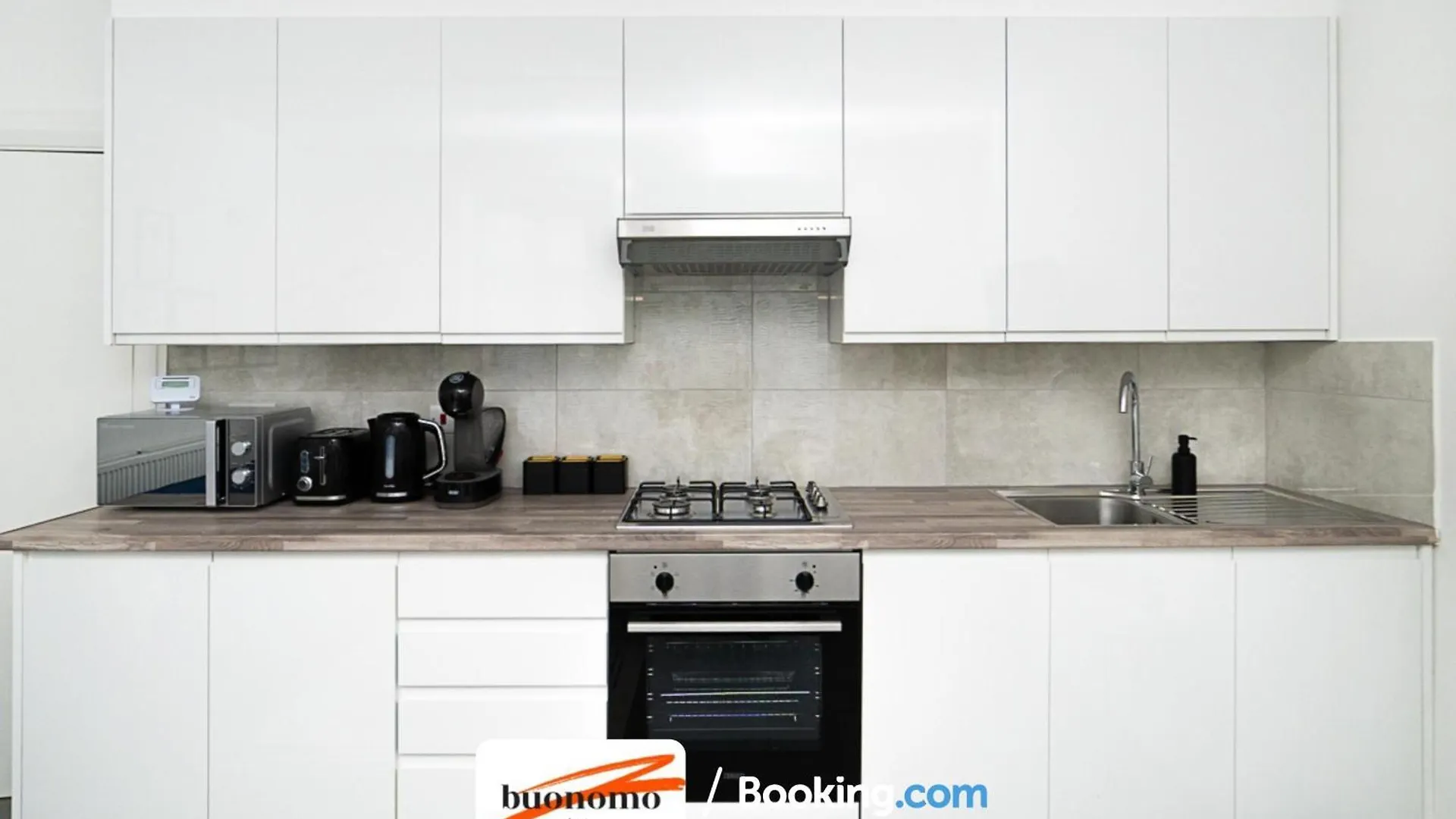 Three Bedroom Apartment At Buonomo Stays Short Lets & Serviced Accommodation With Netflix & Games Londra 0*,  Regno Unito