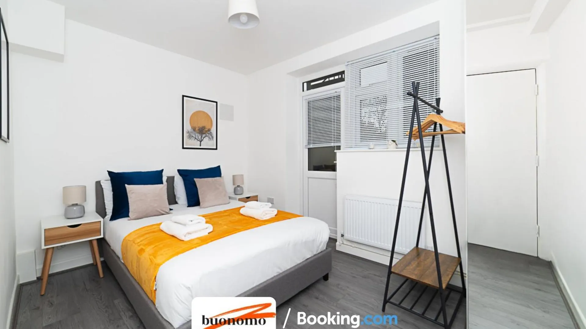 Three Bedroom Apartment At Buonomo Stays Short Lets & Serviced Accommodation With Netflix & Games London